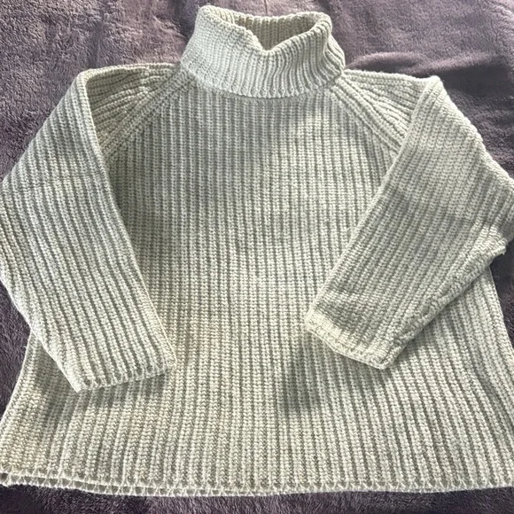 Lauren Ralph Lauren Beige Turtleneck Sweater - Picture 3 of 3